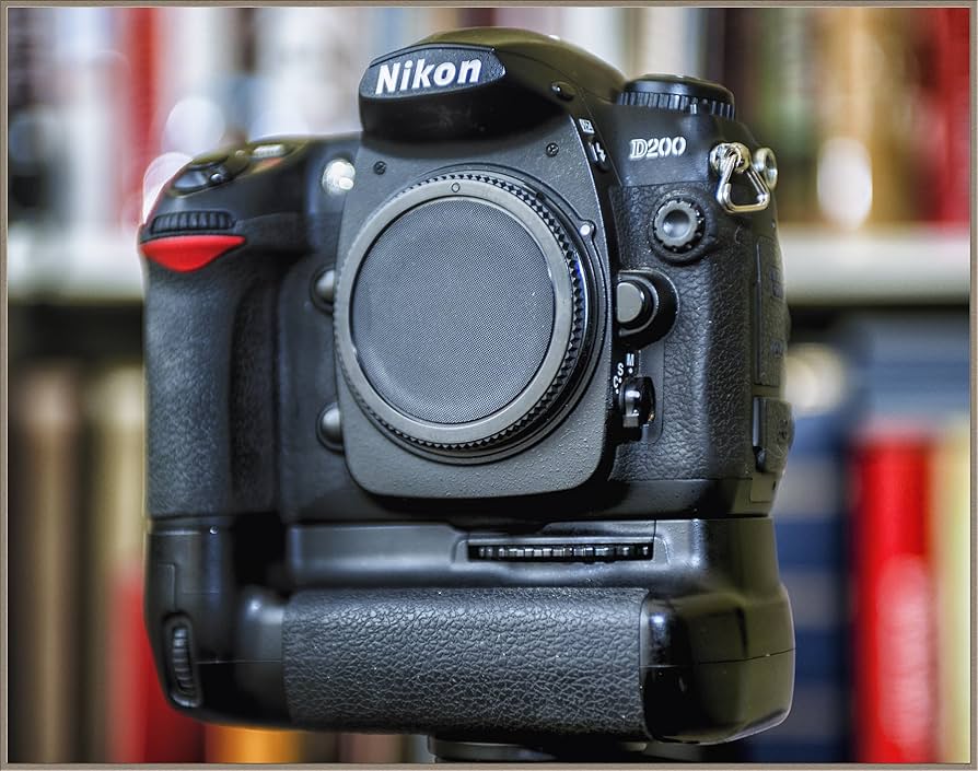 ニコン　D200 ④ Amazon Canada: Nikon D200 10.2MP Digital SLR Camera with 18